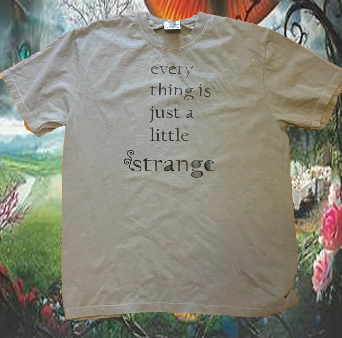 EVERYTHING TEE